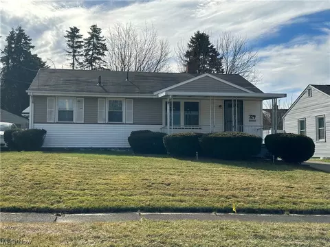 729 E Laclede, Youngstown, OH 44502