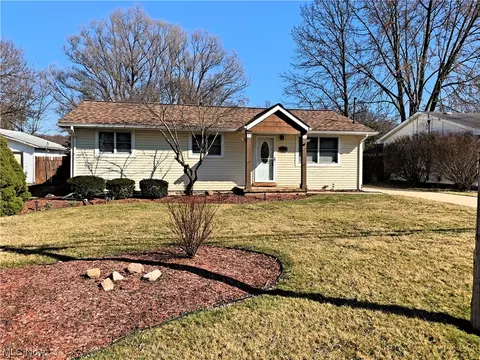 5645 Wallace Blvd, North Ridgeville, OH 44039