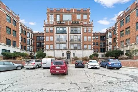 11430 Cedar Glen Pkwy #B3, Cleveland, OH 44106
