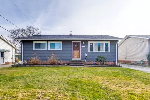 1001 Panna, Cleveland, OH 44109