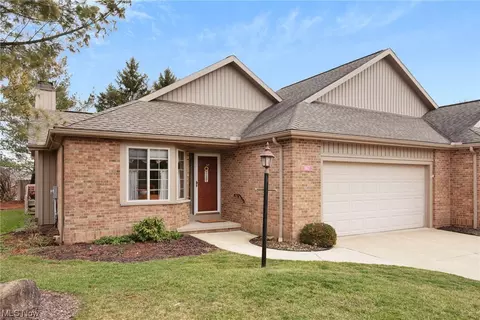 567 Cynthia Ln, Tallmadge, OH 44278