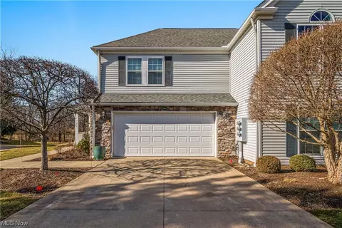 334 W Legend Ct #A, Highland Heights, OH 44143