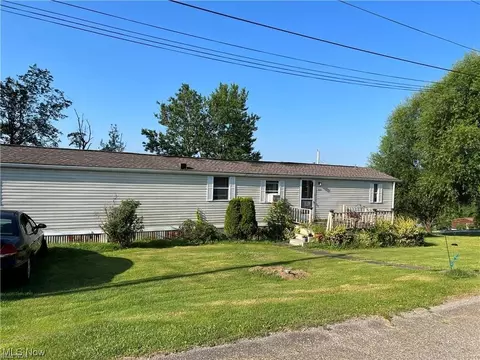 153 Hunter Aly, Smithfield, OH 43948 photo 1
