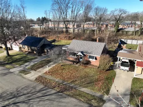 2625 Clearview Ave NW, Canton, OH 44718