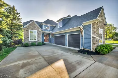 419 E Main St, Lakeside Marblehead, OH 43440