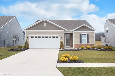 23847 Heatherstone Trl, Columbia Station, OH 44028