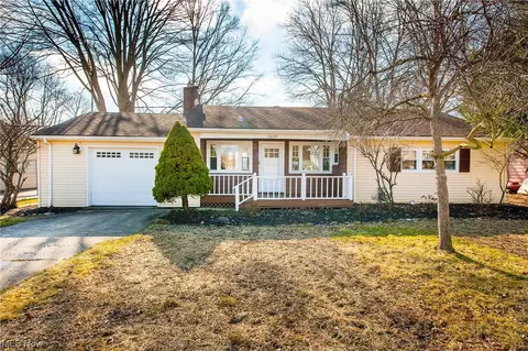 26199 Cranage Rd, Olmsted Falls, OH 44138