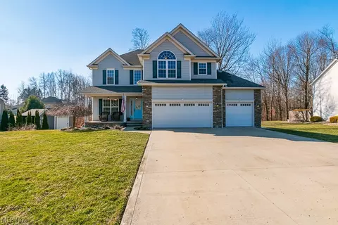 2442 Greenbriar Ln, Madison, OH 44057