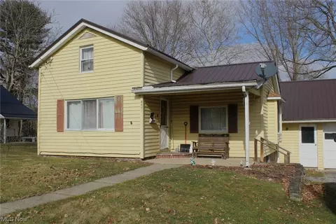 8001 Elm St, Garrettsville, OH 44231
