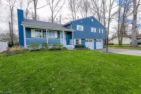 Exterior - 2706 Burlingham Dr, Ashtabula, OH 44004 photo 2 of 7