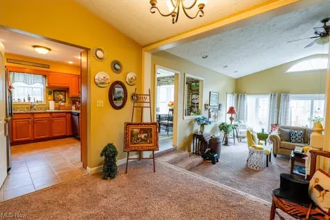 Living - 2706 Burlingham Dr, Ashtabula, OH 44004 photo 7 of 9