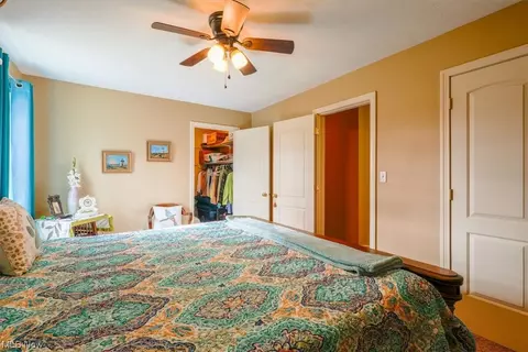 Bedroom - 2706 Burlingham Dr, Ashtabula, OH 44004 photo 4 of 9