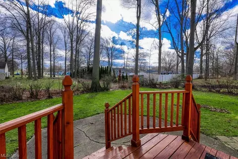 Exterior - 2706 Burlingham Dr, Ashtabula, OH 44004 photo 3 of 7