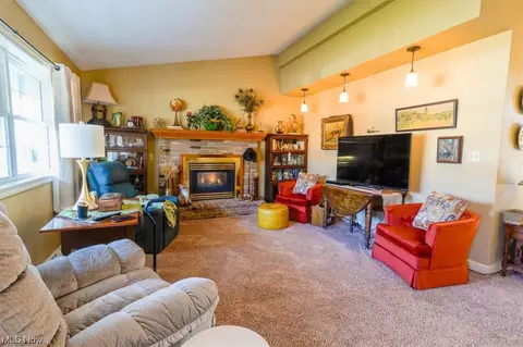 Living - 2706 Burlingham Dr, Ashtabula, OH 44004 photo 1 of 9