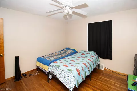 Bedroom - 24980 Devoe Ave, Euclid, OH 44123 photo 4 of 5