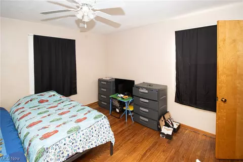 Bedroom - 24980 Devoe Ave, Euclid, OH 44123 photo 3 of 5
