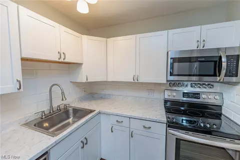 Kitchen - 30133 Robert St, Wickliffe, OH 44092 photo 6 of 6