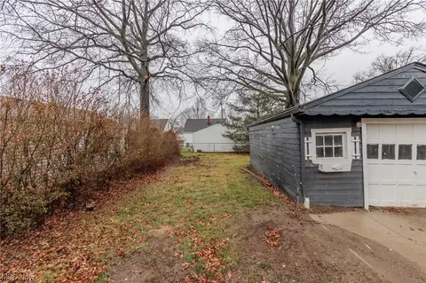 Exterior - 30133 Robert St, Wickliffe, OH 44092 photo 3 of 7