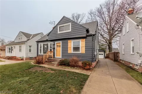 Exterior - 30133 Robert St, Wickliffe, OH 44092 photo 2 of 7