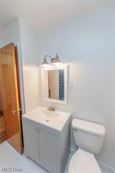 Bath - 30133 Robert St, Wickliffe, OH 44092 photo 2 of 3