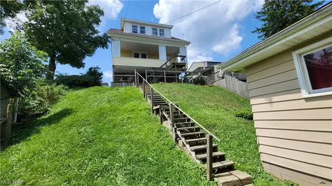 19-19 12 Carl St, Wheeling, WV 26003