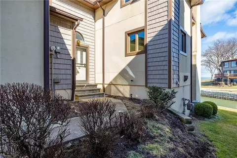 4606 Compass Rose #26, Vermilion, OH 44089