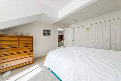 Bedroom - 4220 Castle Ridge Cir, Copley, OH 44321 photo 7 of 7