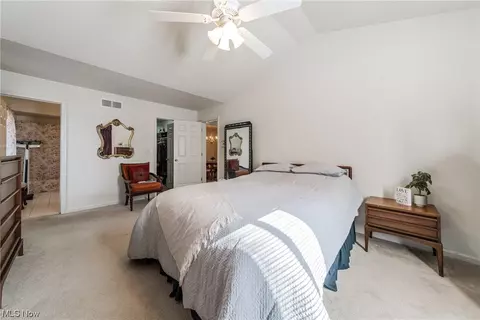 Bedroom - 4220 Castle Ridge Cir, Copley, OH 44321 photo 3 of 7