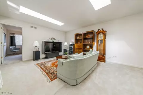 Living - 4220 Castle Ridge Cir, Copley, OH 44321 photo 3 of 5