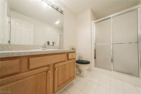 Bath - 4220 Castle Ridge Cir, Copley, OH 44321 photo 5 of 5