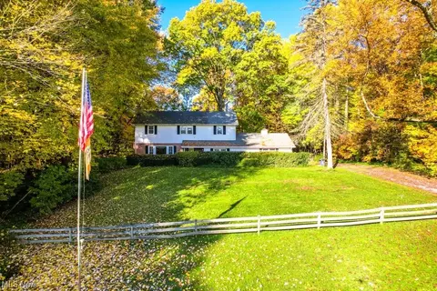 1199 Sandy Lake Rd, Ravenna, OH 44266