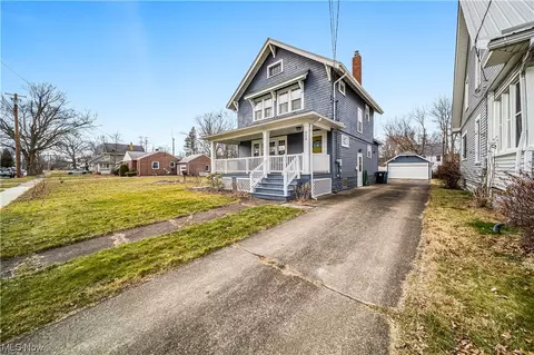Exterior - 515 Myrtle Ave, Ashtabula, OH 44004 photo 3 of 12