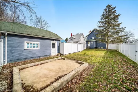 Exterior - 515 Myrtle Ave, Ashtabula, OH 44004 photo 9 of 12