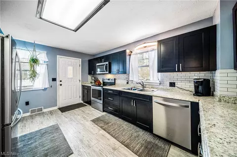 Kitchen - 515 Myrtle Ave, Ashtabula, OH 44004 photo 1 of 3