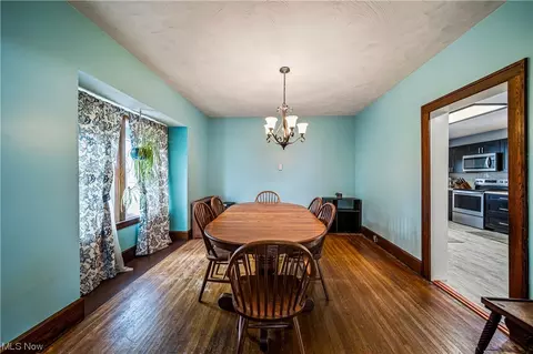 Dining - 515 Myrtle Ave, Ashtabula, OH 44004 photo 2 of 4