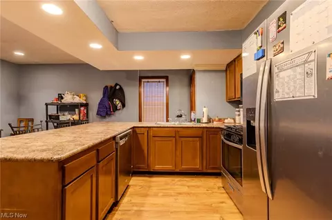 Kitchen - 7103 Jefferson Rd, Ashtabula, OH 44004 photo 5 of 7