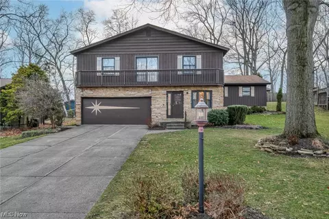 Exterior - 4630 Commodore Dr, Stow, OH 44224 photo 2 of 4
