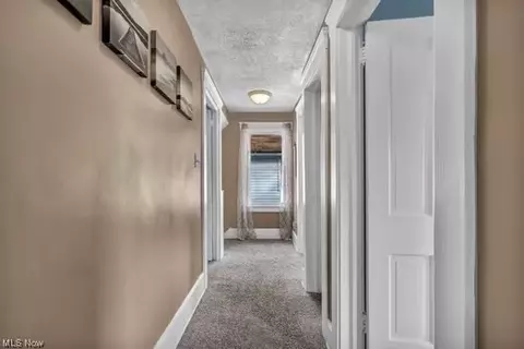 Entry Way - 333 Kenyon Ave, Elyria, OH 44035 photo 1 of 1