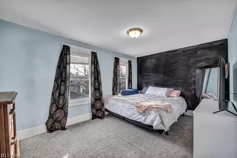 Bedroom - 333 Kenyon Ave, Elyria, OH 44035 photo 5 of 7