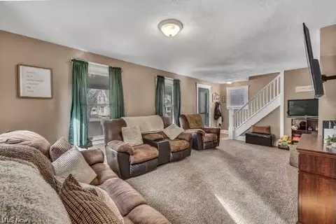 Living - 333 Kenyon Ave, Elyria, OH 44035 photo 3 of 5