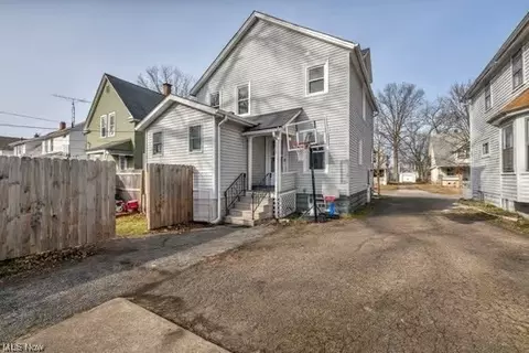 Exterior - 333 Kenyon Ave, Elyria, OH 44035 photo 9 of 15