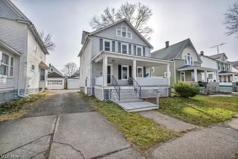 Exterior - 333 Kenyon Ave, Elyria, OH 44035 photo 4 of 15
