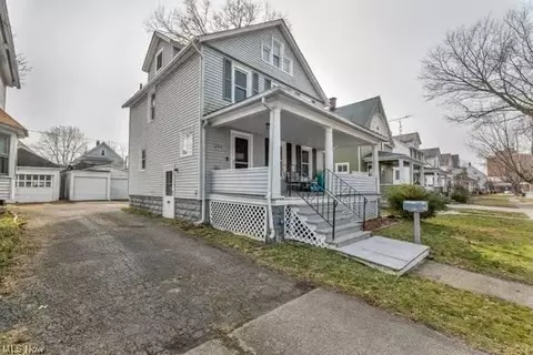 Exterior - 333 Kenyon Ave, Elyria, OH 44035 photo 7 of 15