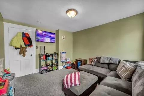 Bedroom - 333 Kenyon Ave, Elyria, OH 44035 photo 6 of 7
