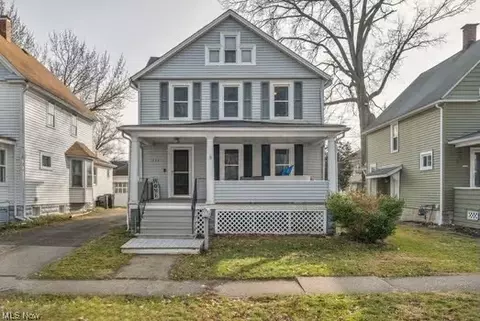 Exterior - 333 Kenyon Ave, Elyria, OH 44035 photo 3 of 15
