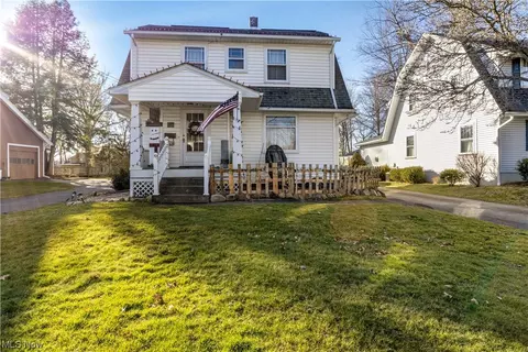 446 Perkinswood SE, Warren, OH 44483