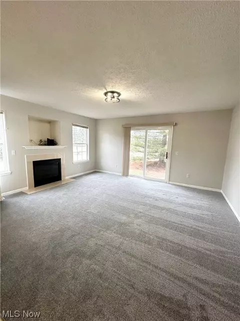 Living - 100 Meander, Elyria, OH 44035 photo 2 of 2
