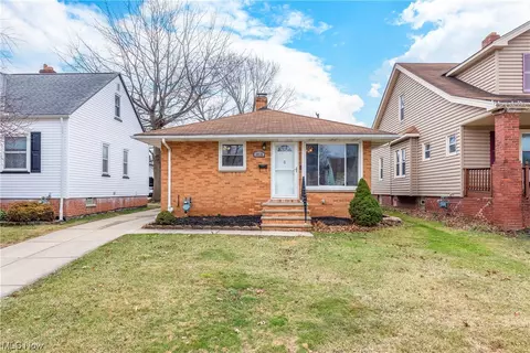 4915 Russell, Parma, OH 44134