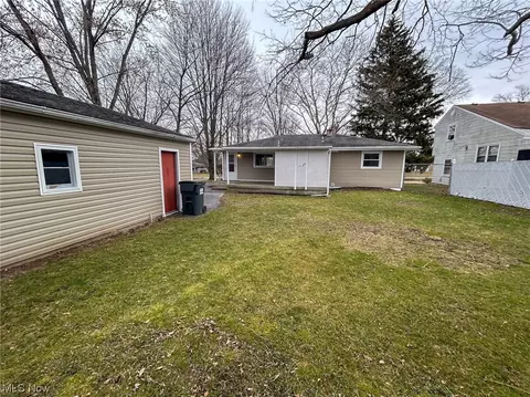 Exterior - 7382 Ranier Ave, Boardman, OH 44512 photo 3 of 4