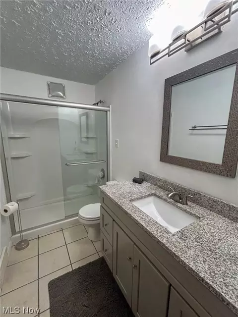 Bath - 7382 Ranier Ave, Boardman, OH 44512 photo 1 of 1